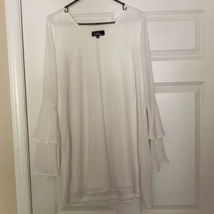NWT Lulu’s white flounce sleeve dress
